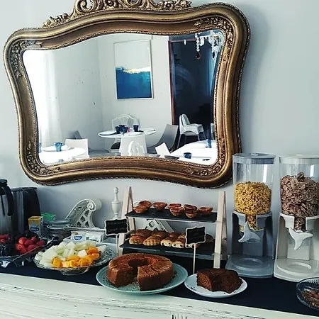 Bed and Breakfast Milreu 4*